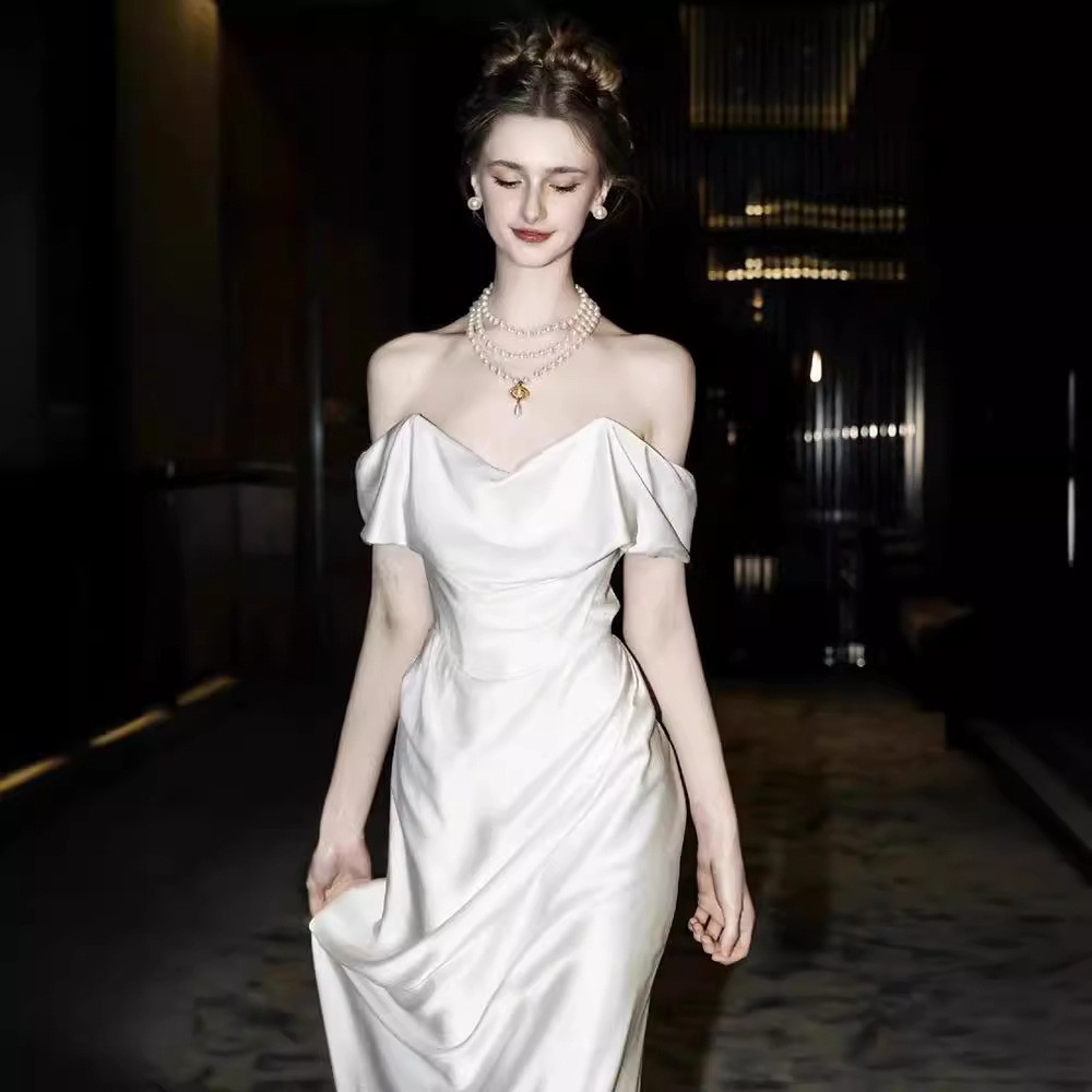 パーティードレス 白 黒 サテン オフショルダー シンプル 韓国風 パーティー 演奏会 前撮り お呼ばれ AK457