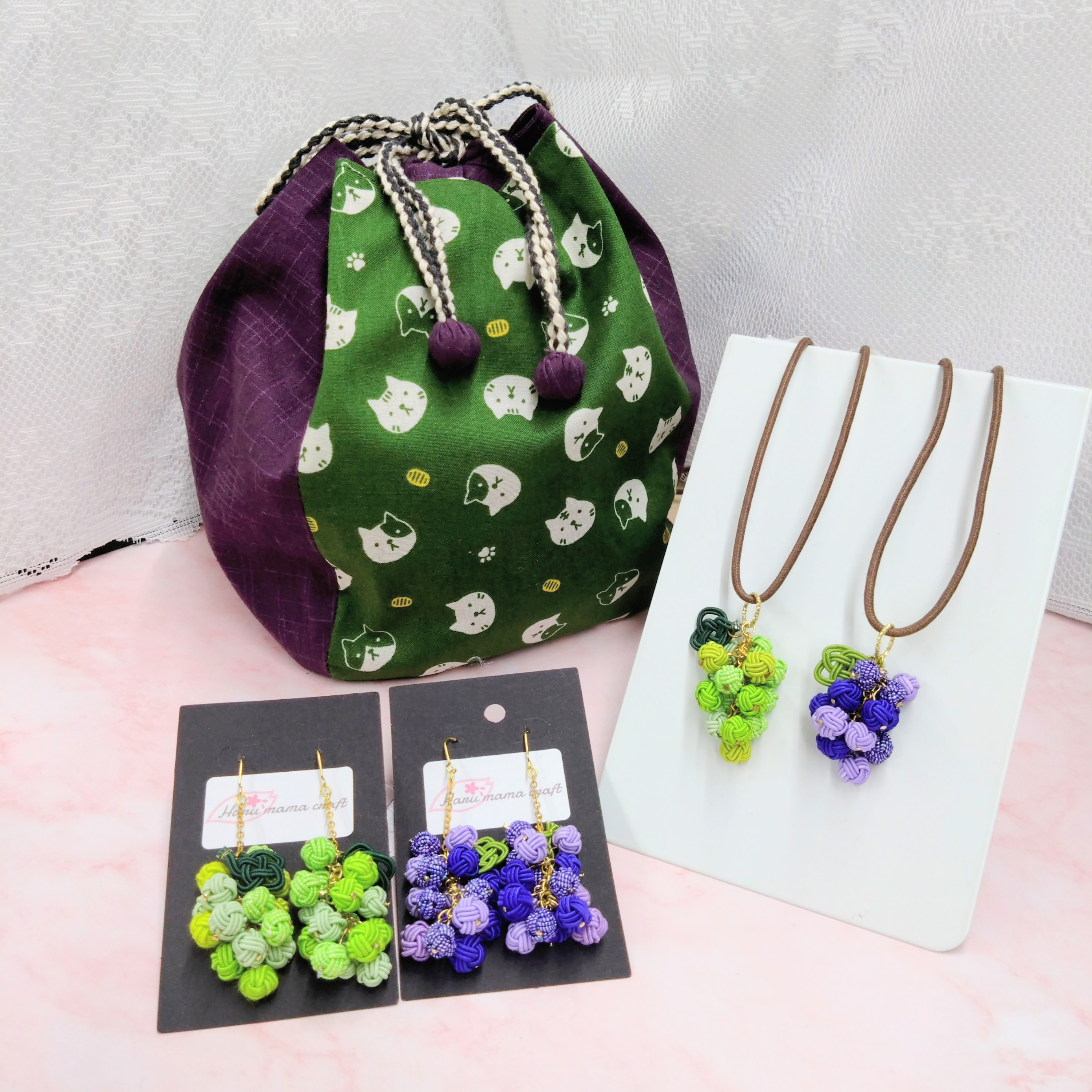 Creema限定新春福袋〈梅〉水引細工【葡萄モチーフ】のペンダント＆ピアスと【猫に小判】の巾着袋の縁起ものセット