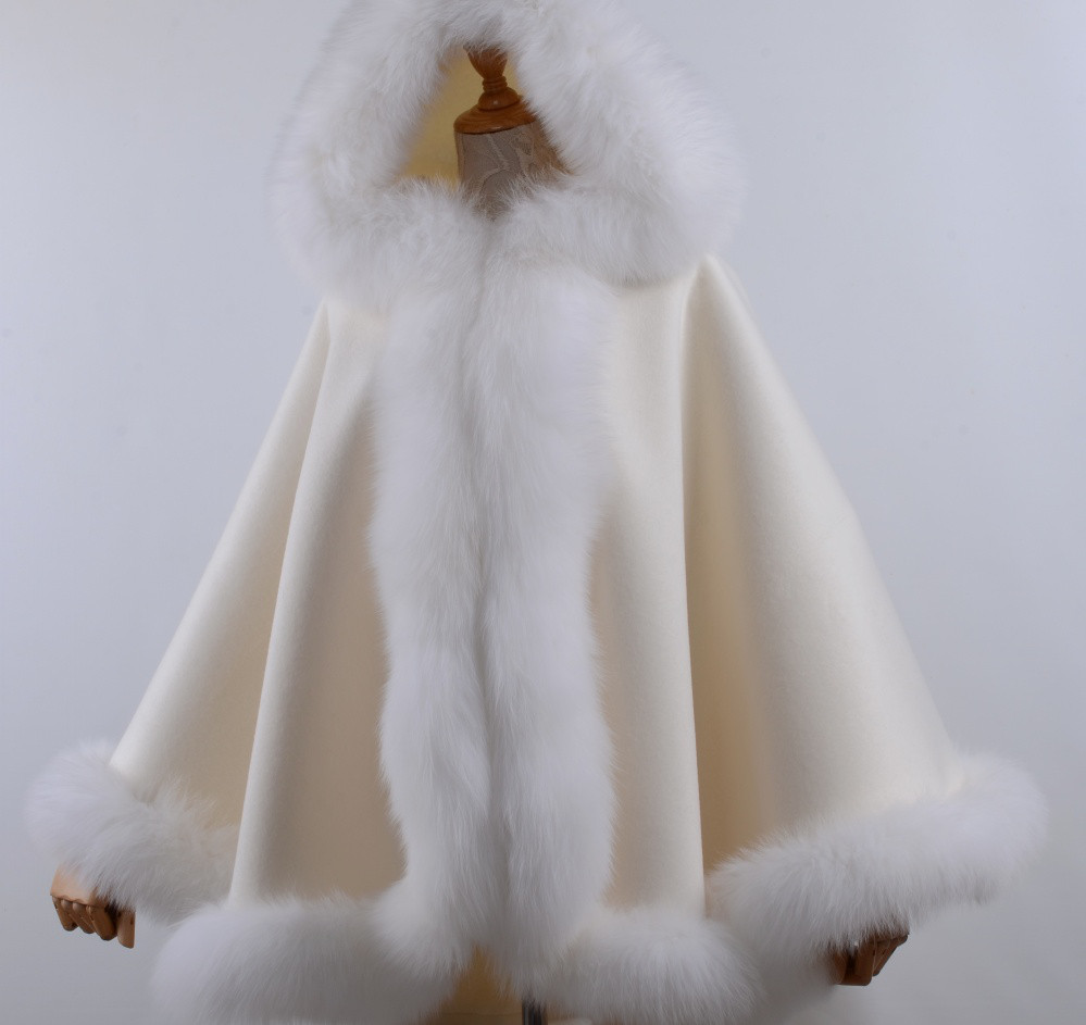 帽子付優しい雰囲気のカシミヤ混ウールフォックスファー付きポンチョ肉厚毛皮ファー