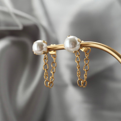 清楚な白♡大ぶり淡水バロックパールピアス/ケシ風/人気/ウェディング