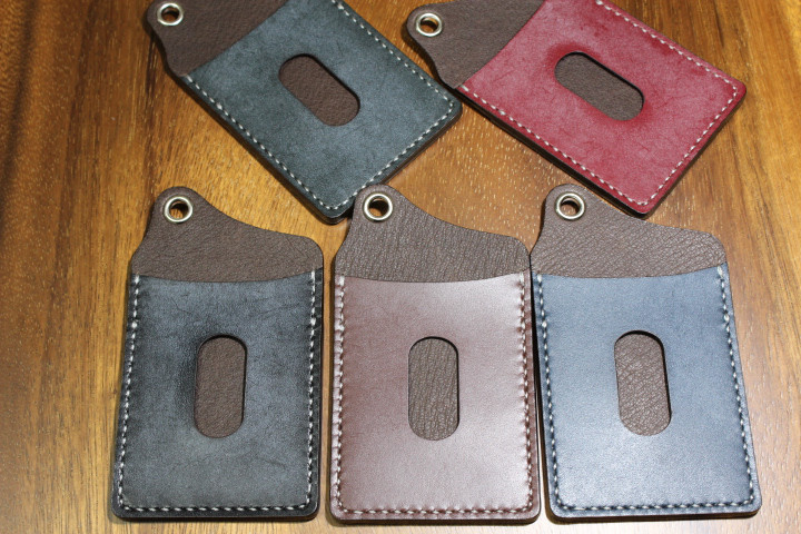 Ｈｅａｒｔ＆Ｄｉａ　手縫い　カラビナチェーン付き単パスケース　ブライドルレザー（レッド）