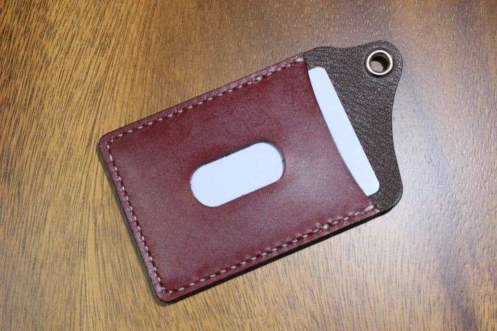 Ｈｅａｒｔ＆Ｄｉａ　手縫い　カラビナチェーン付き単パスケース　ブライドルレザー（レッド）