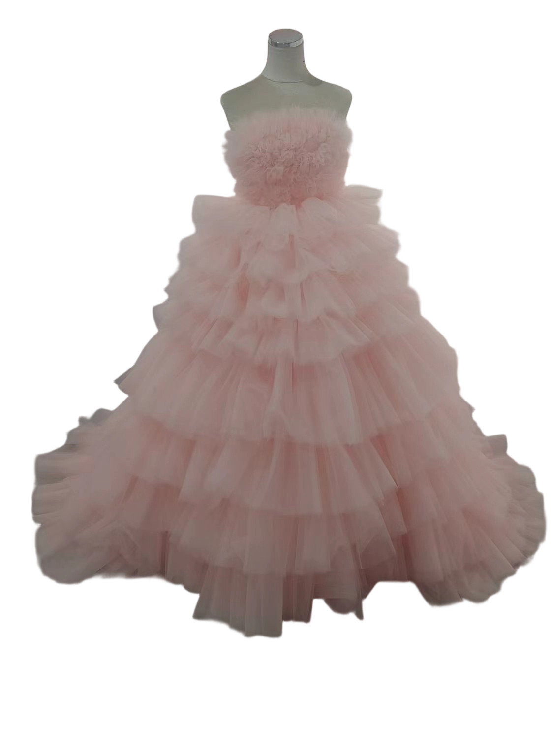 高品質！ カラードレス  プリンセスライン ティアードのドレス 前撮り 結婚式 抜群におしゃれ度が際立つ