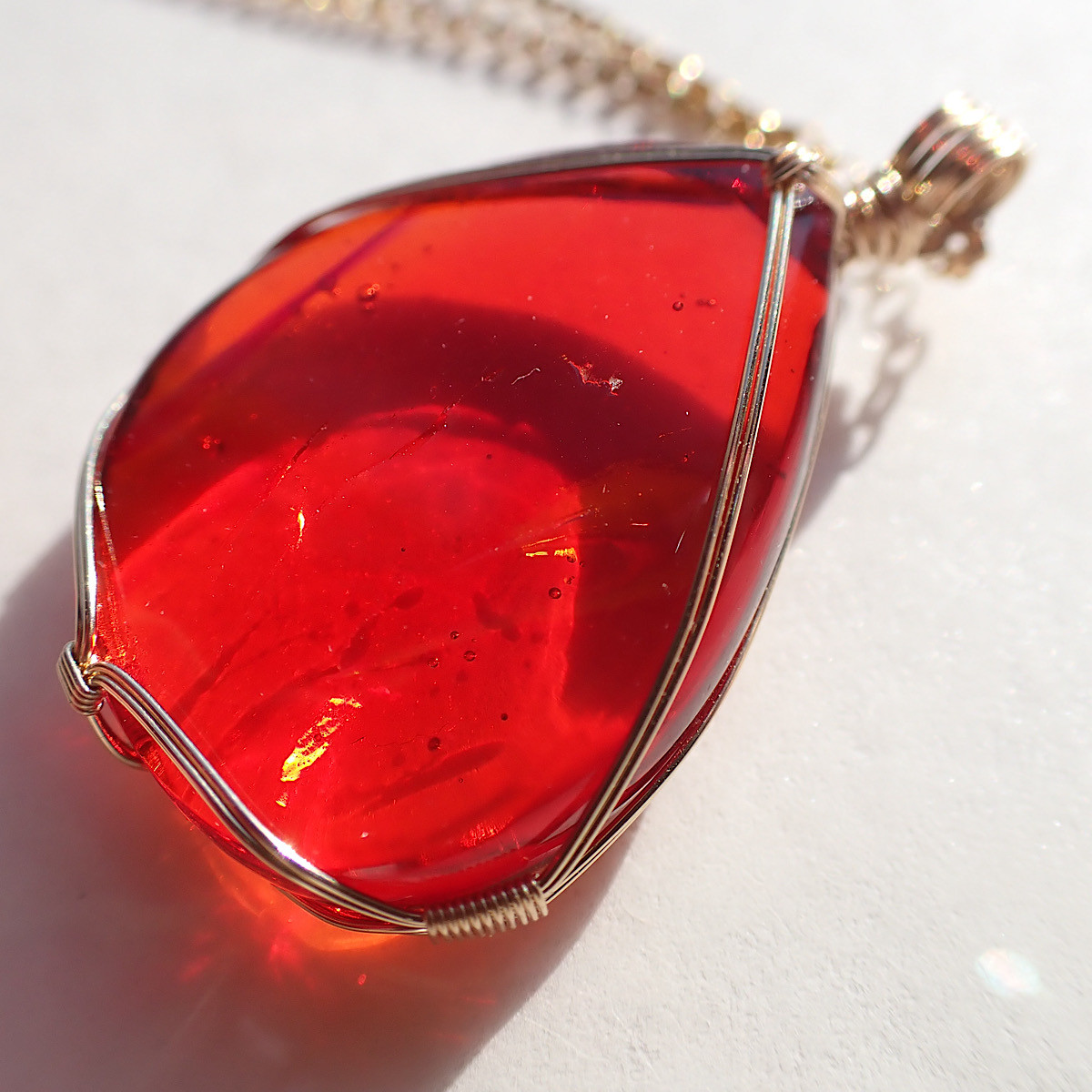 女神巻き®︎アンダラクリスタル《レッド》のペンダントトップ