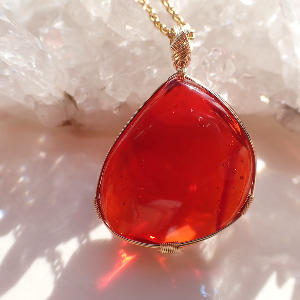 女神巻き®︎アンダラクリスタル《レッド》のペンダントトップ