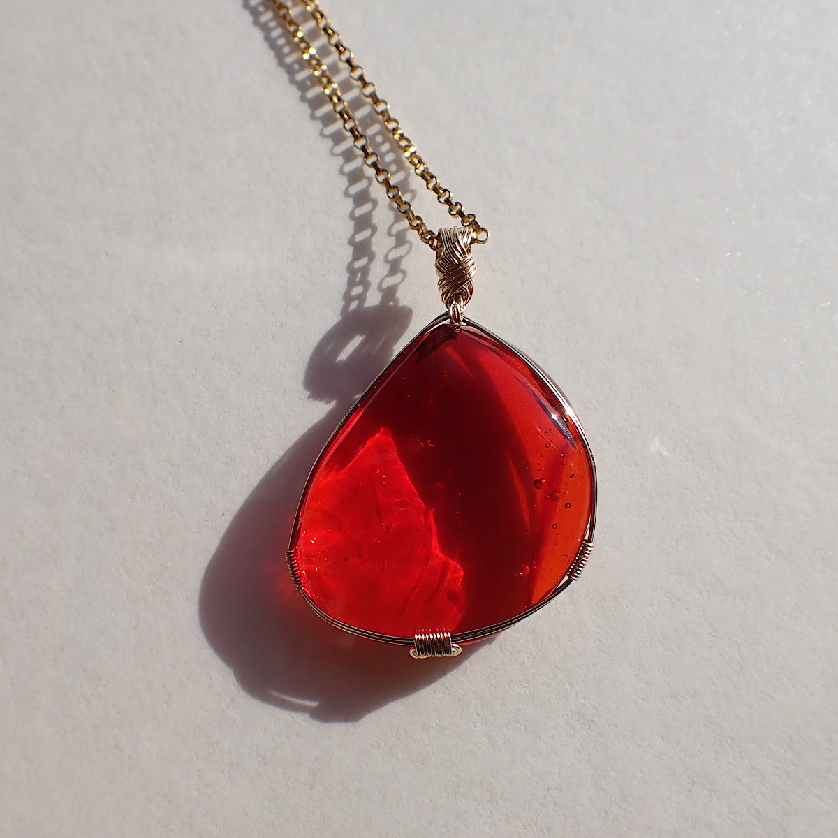 女神巻き®︎アンダラクリスタル《レッド》のペンダントトップ