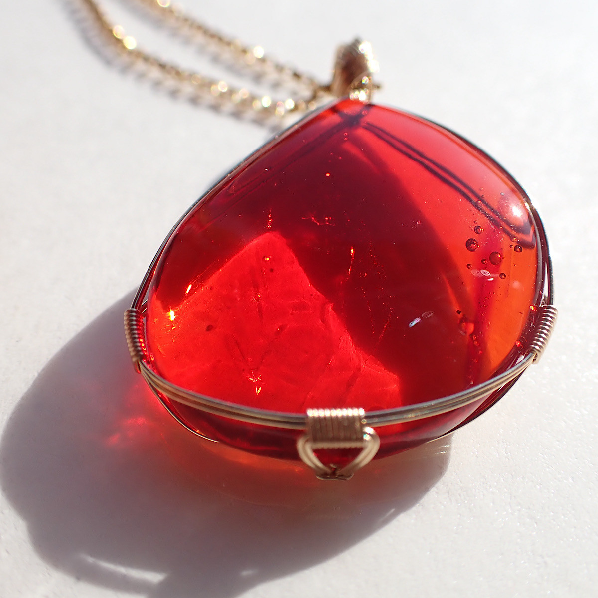 女神巻き®︎アンダラクリスタル《レッド》のペンダントトップ