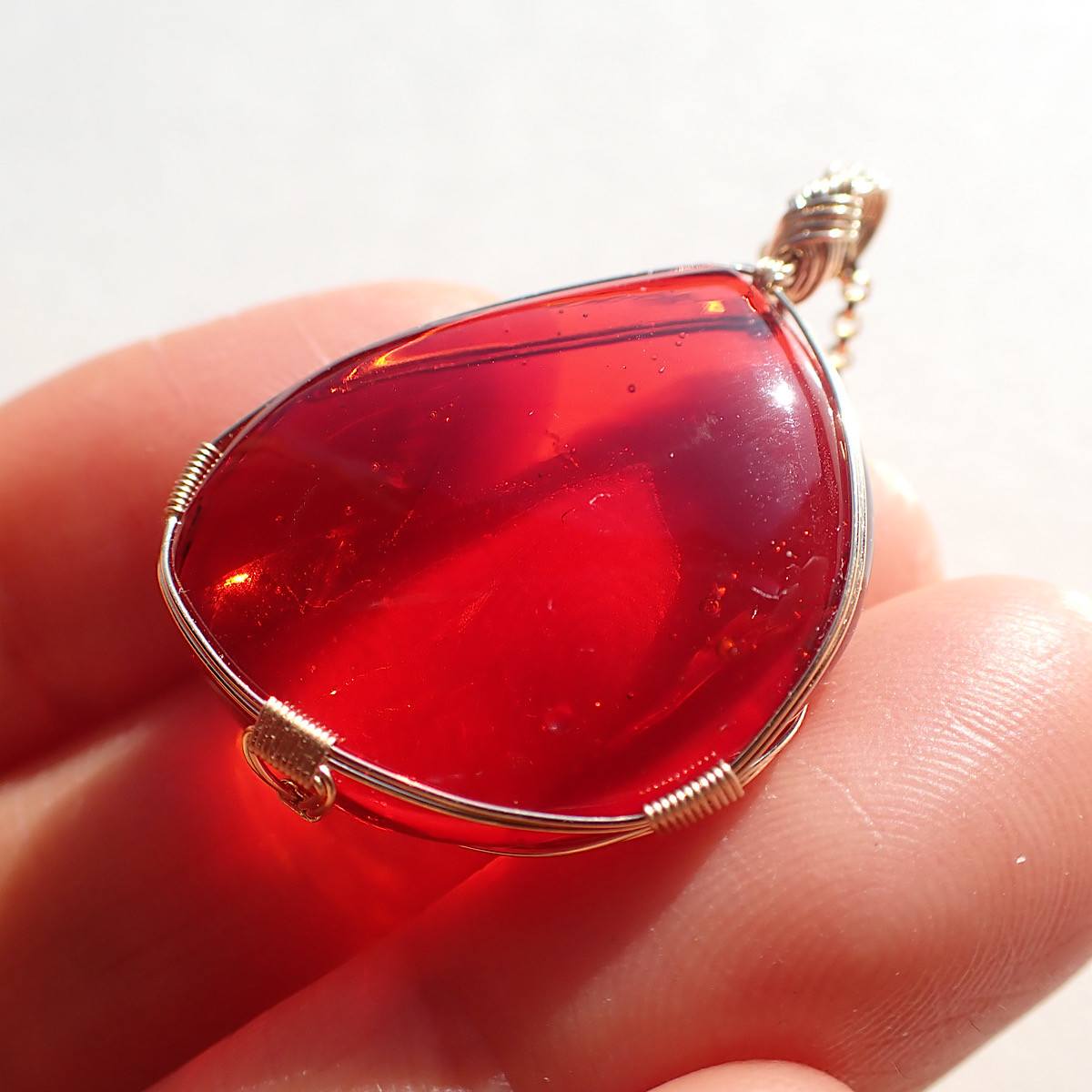女神巻き®︎アンダラクリスタル《レッド》のペンダントトップ
