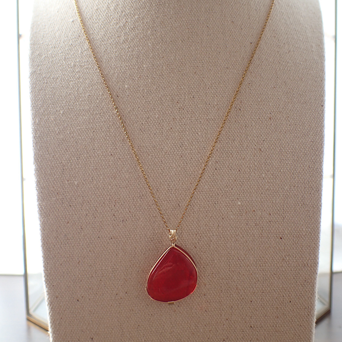 女神巻き®︎アンダラクリスタル《レッド》のペンダントトップ