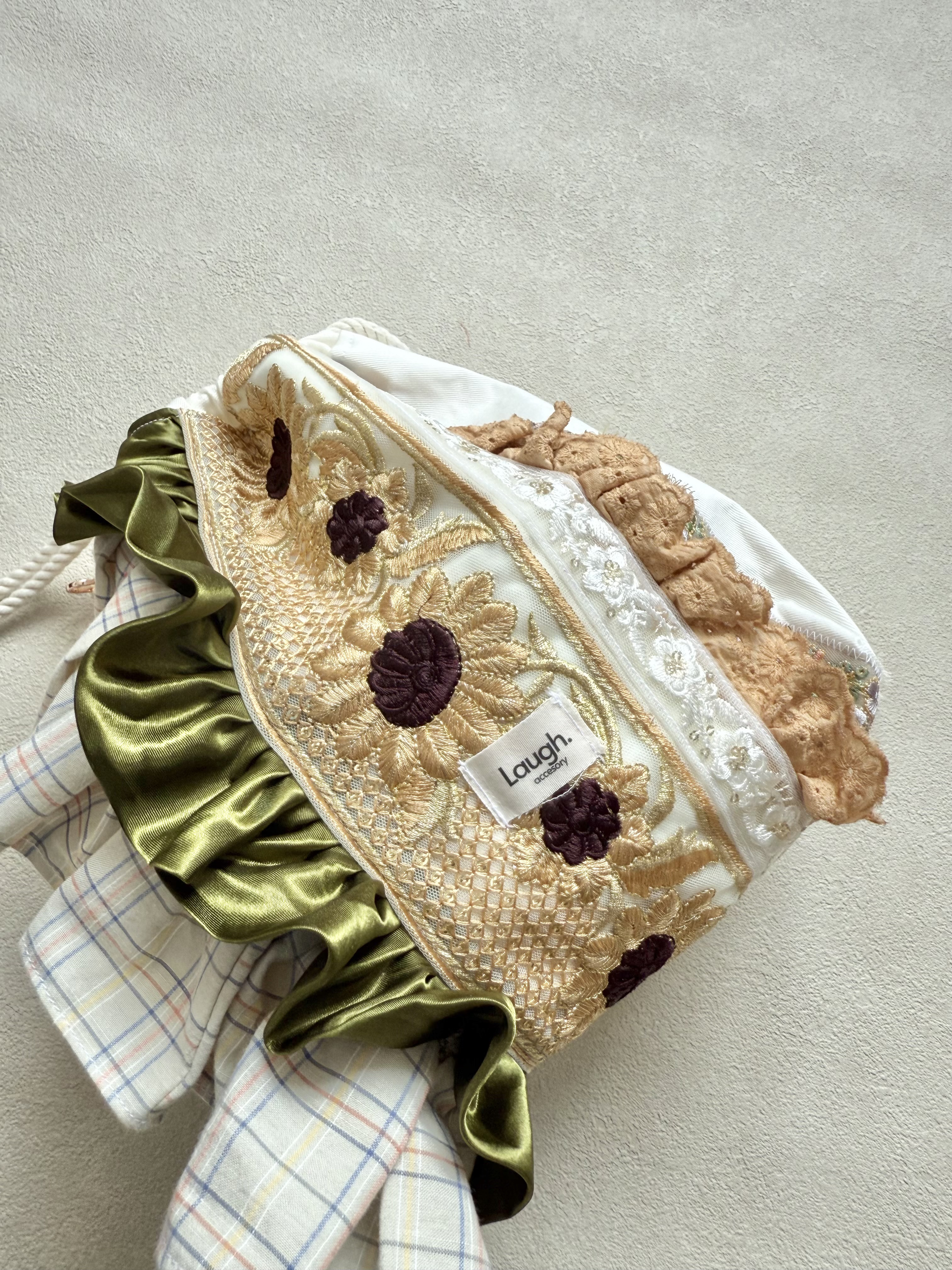 手に持つアクセサリー★インド刺繍リボンの2way巾着バッグ　ショルダー⑤