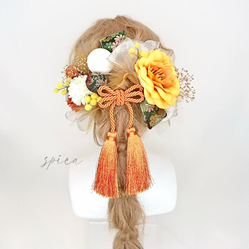 【一点限定】オレンジの椿と和玉とタッセルのヘッドドレス 髪飾り 成人式 卒業式 ジャガード和玉 グリーン 和柄リボン