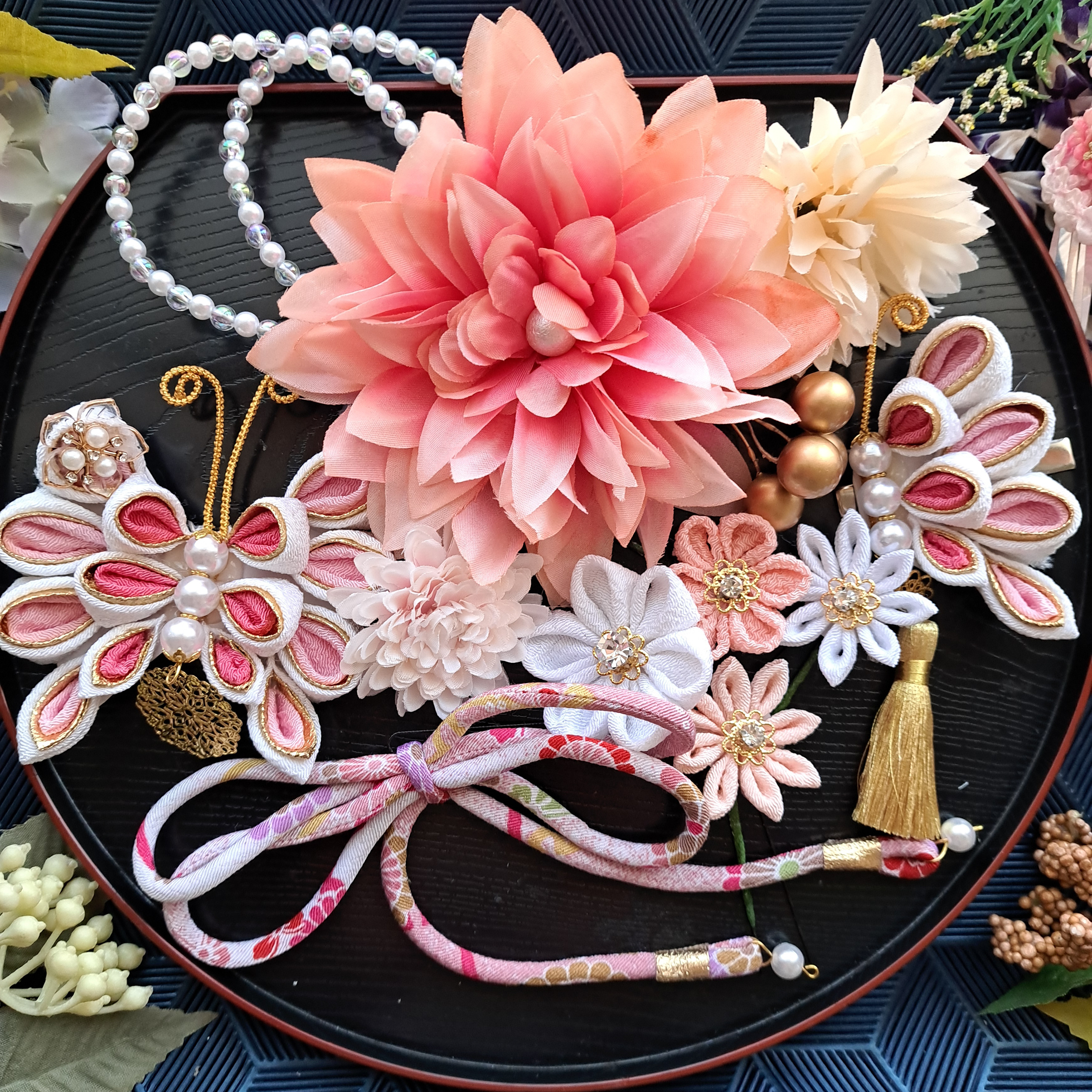 手作り花と蝶の髪飾りセット　つまみ細工　ピンク　盛り髪