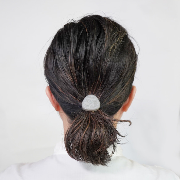 TH-102 | Mino Ware 復古瓷磚髮圈（雪景圖案，皮革飾面） 第6張的照片