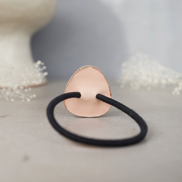 TH-102 | Mino Ware 復古瓷磚髮圈（雪景圖案，皮革飾面） 第5張的照片