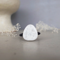 TH-102 | Mino Ware 復古瓷磚髮圈（雪景圖案，皮革飾面） 第2張的照片