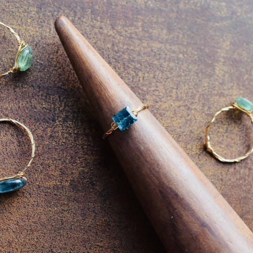 インディゴブルーカイヤナイト スクエアカット5mm/ リング /ゴールド