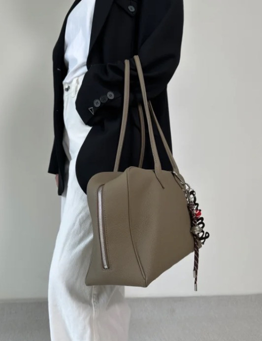 本革トートバッグ グレージュ(大きい)｜肩掛けOK｜PC収納｜シンプル｜大容量 40×24×13｜