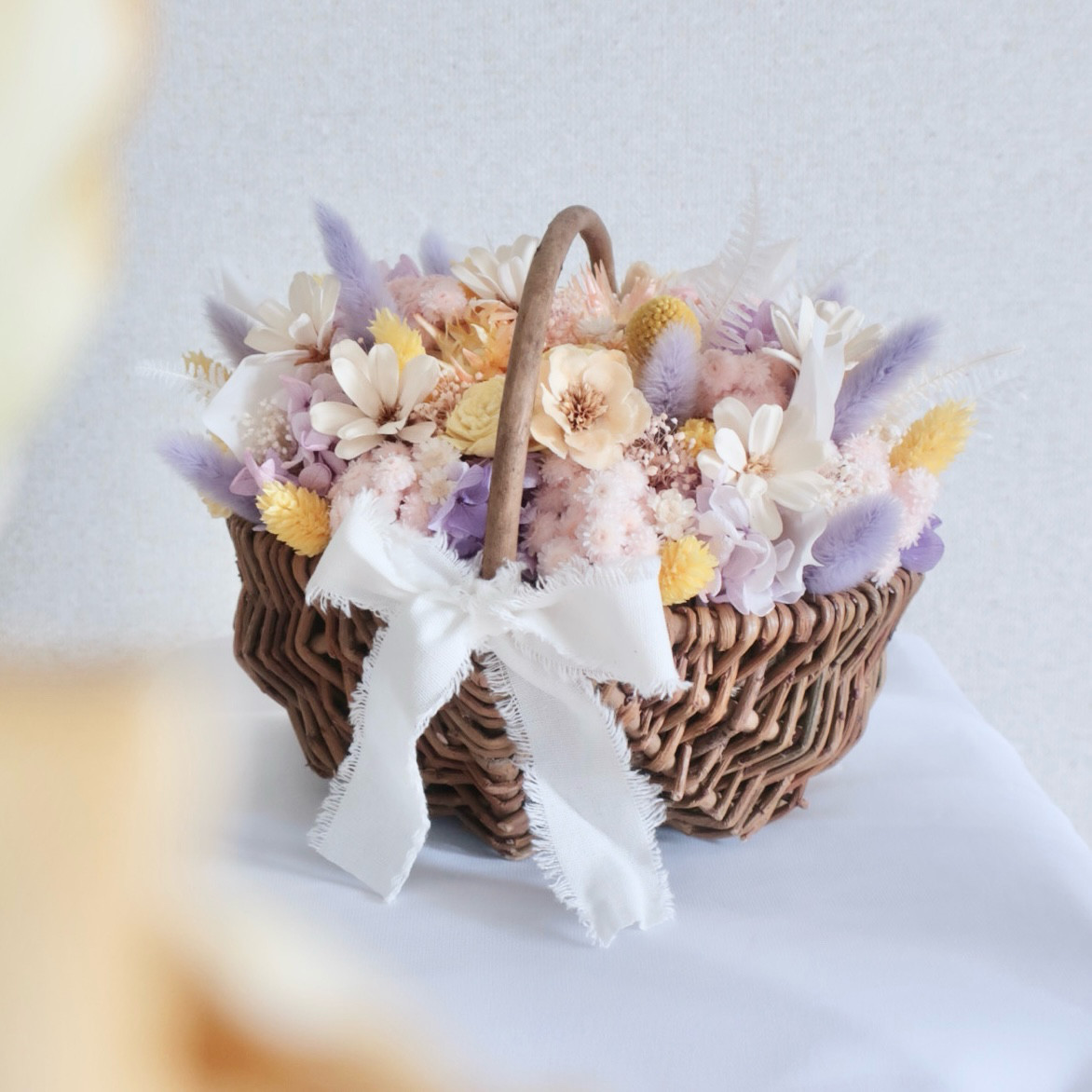 一点物・ドライ＆プリザーブドフラワーのバスケットアレンジメント｜パステルカラー｜ナチュラルフラワーギフト