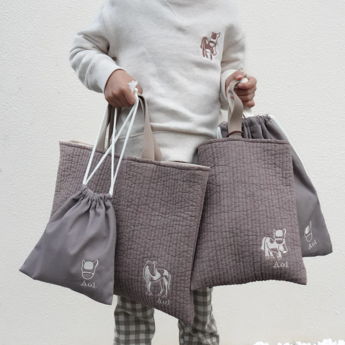 午年 に生まれたポニー の入園入学セット 母馬と仔馬の物語♡