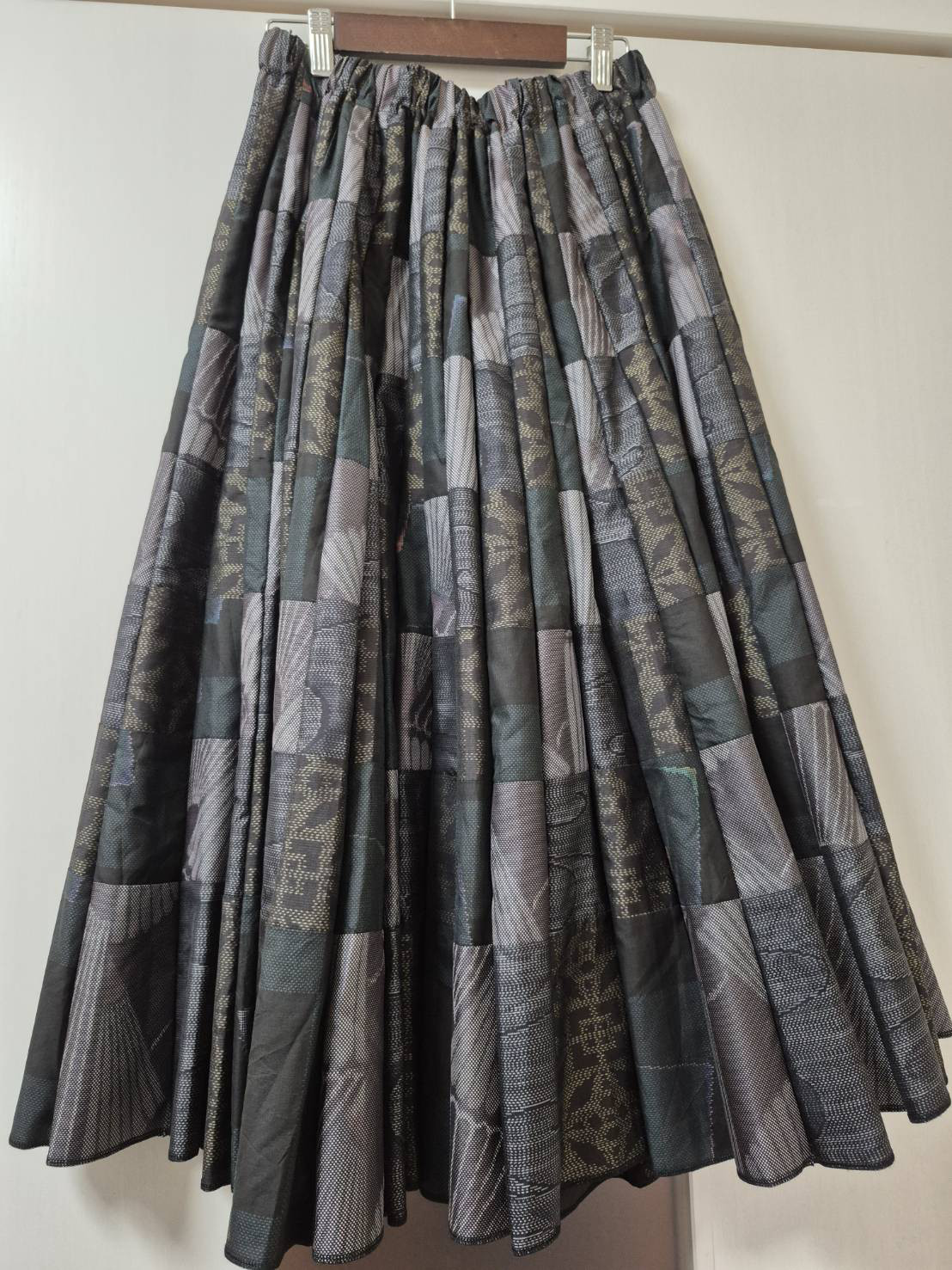 一点物 正絹・大島紬のパッチワークロングスカート｜和布リメイク S005