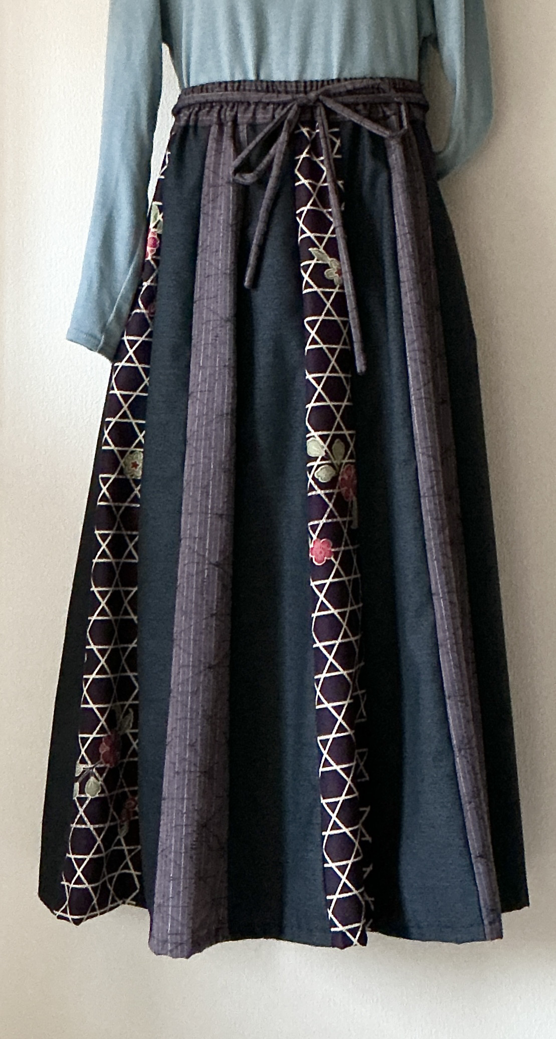 フレアスカート16枚剥ぎ（着物リメイク）（丈85㎝）