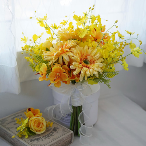 ガーベラとオンシジュームのイエローブーケ ウェディングブーケ ブーケ