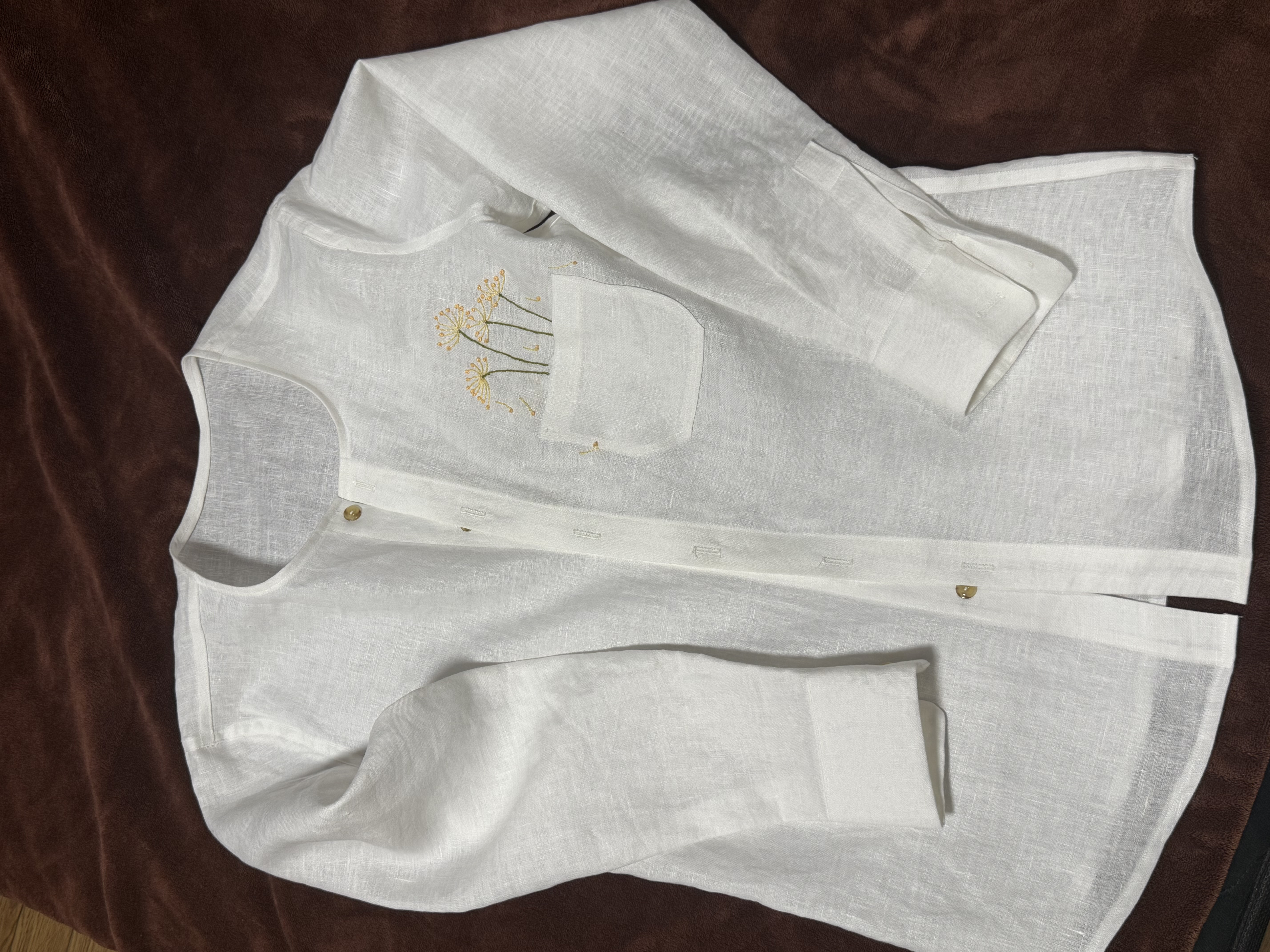 ノーカラーシャツ