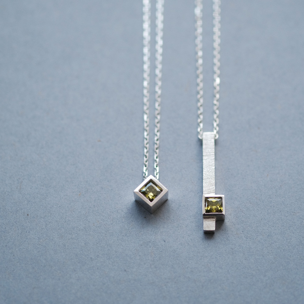 2コset) ペリドット スクエア ペア ネックレス シルバー925