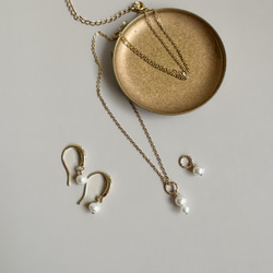 【新作2026】淡水パールと煌めくジルコニアのミニピアス  /金具変更可（イヤリング・シルバーカラーあり）フォーマルにも 7枚目の画像