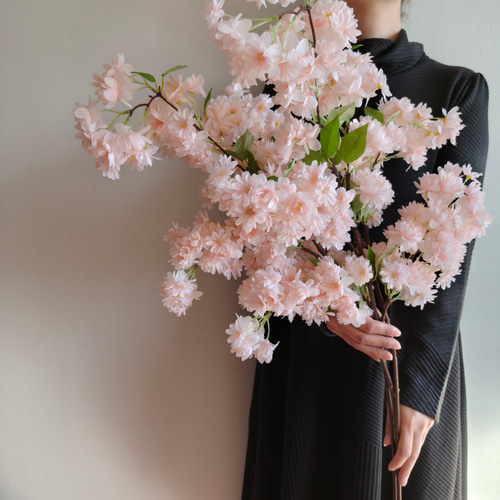❰ 感謝価格です♪❱ 造花アレンジメント♡ 八重桜・チューリップ・マム ボリュームたっぷり 満開の八重桜1本〜 桜2026 インテリア お祝い花