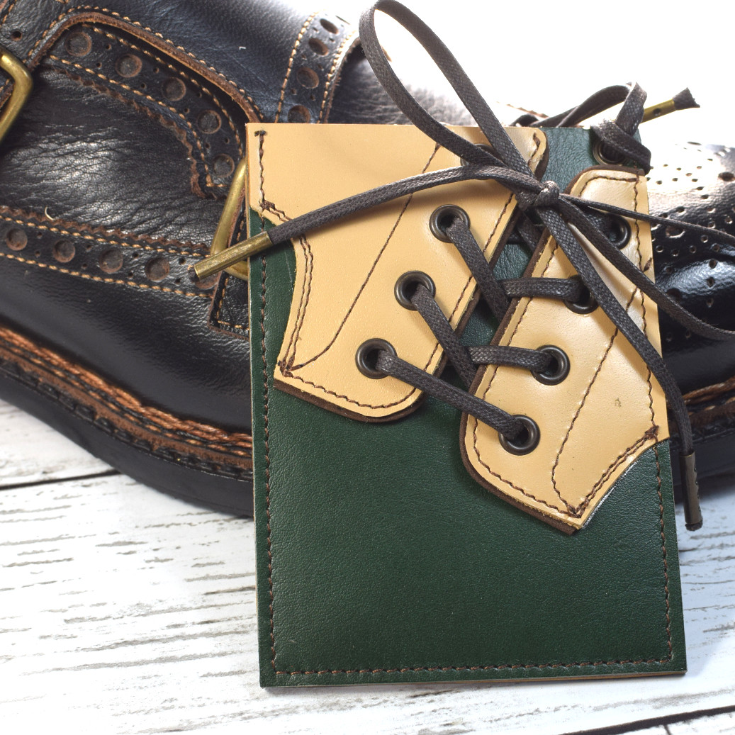【靴職人が作る】外羽根短靴をモチーフにしたレザーカードケース【緑xベージュ】
