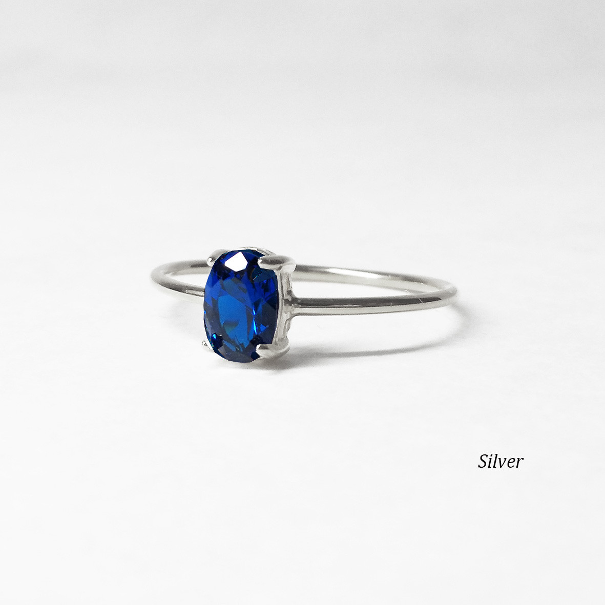 美しい輝き。ブルースピネル(オーバルカット6×4mm)の指輪　フリーサイズ有り　[送料無料]