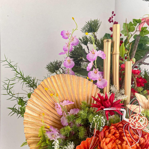 【特大サイズ 正月アレンジメント】 扇と松が描く迎春の華｜和モダン・豪華お正月 特大サイズ 正月アレンジメント】 扇と松が描く迎春の華｜和モダン