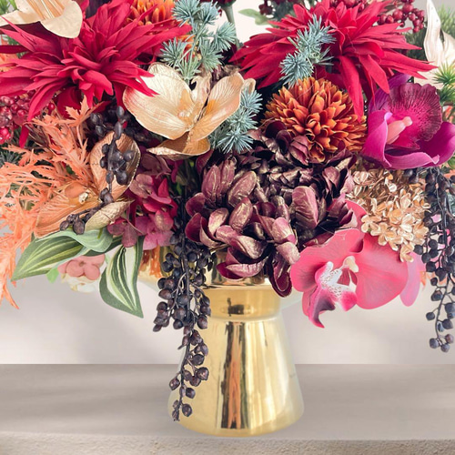 プレミアムフラワーアレンジ ゴールドベースに咲く豪華絢爛の和モダン