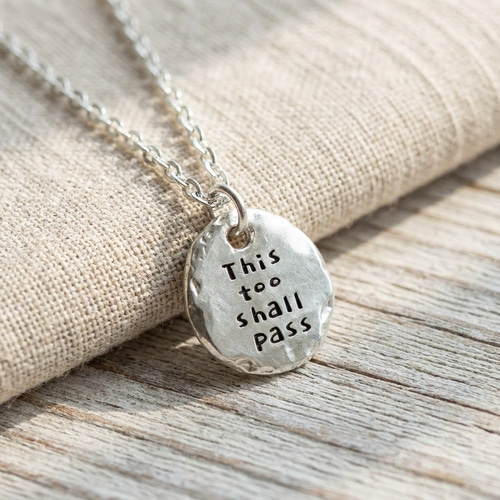 This too shall pass】シルバー925 メッセージネックレス 刻印 「これ