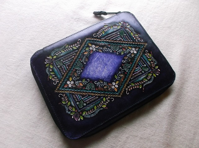 レザーブックカバー　ラウンドファスナータイプ　単行本サイズ