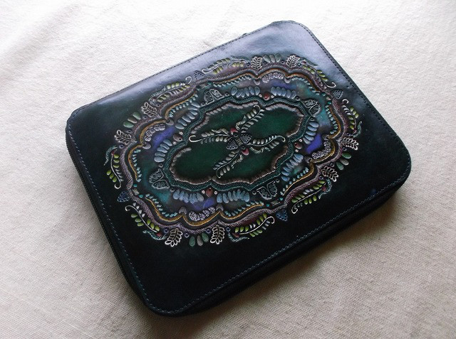 レザーブックカバー　ラウンドファスナータイプ　単行本サイズ