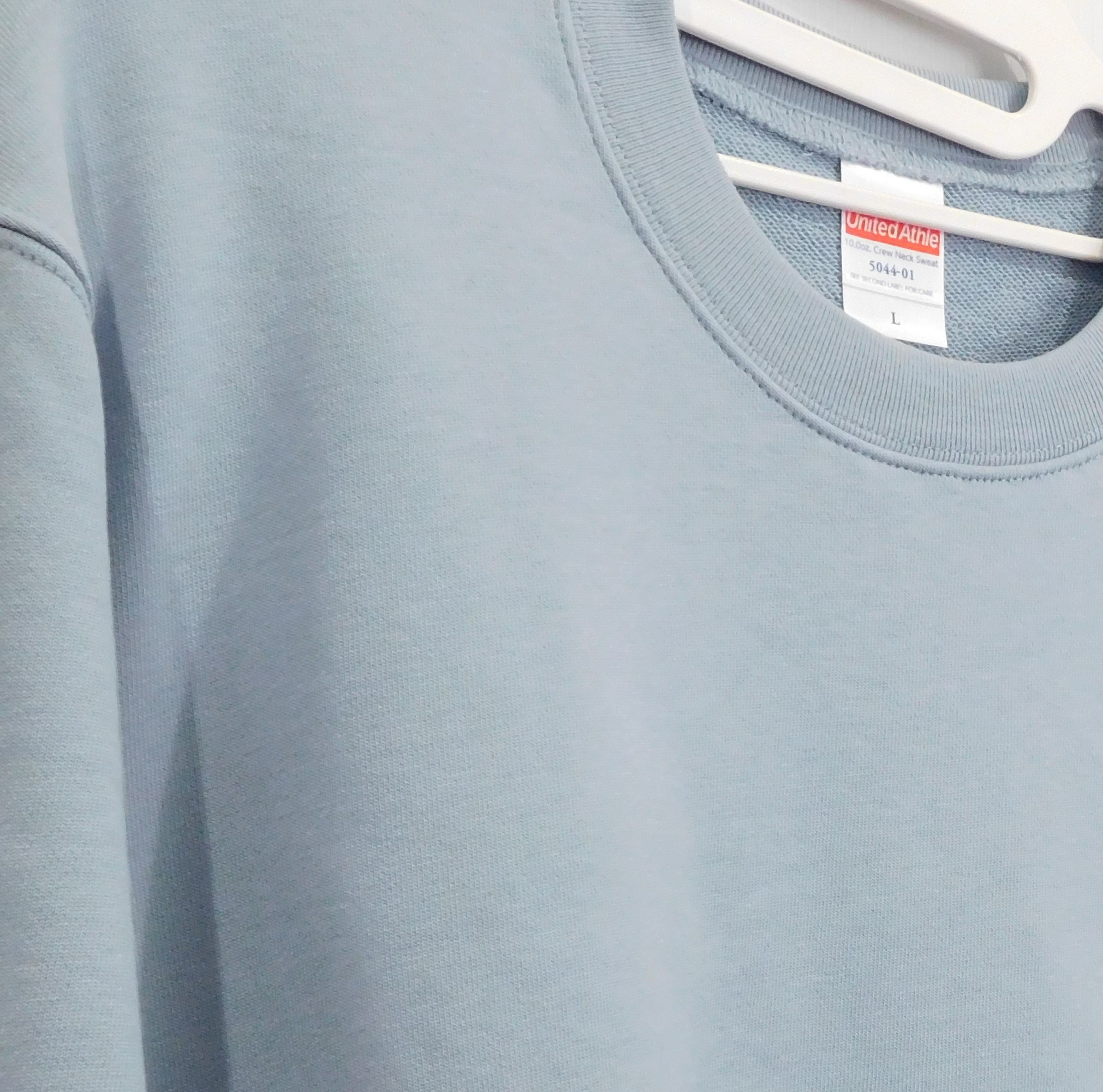 猫の鼻ちょん刺繍入りオリジナルパーカー