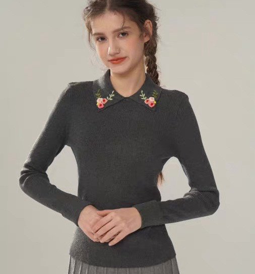 フラワー刺繍襟　カシミヤ混プルオーバーニット【冬春秋】グレー