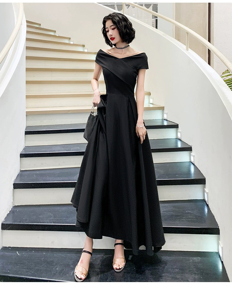 パーティードレス 黒 サテン オフショルダー シンプル 高級感 パーティー 二次会 演奏会 前撮り お呼ばれ AK492