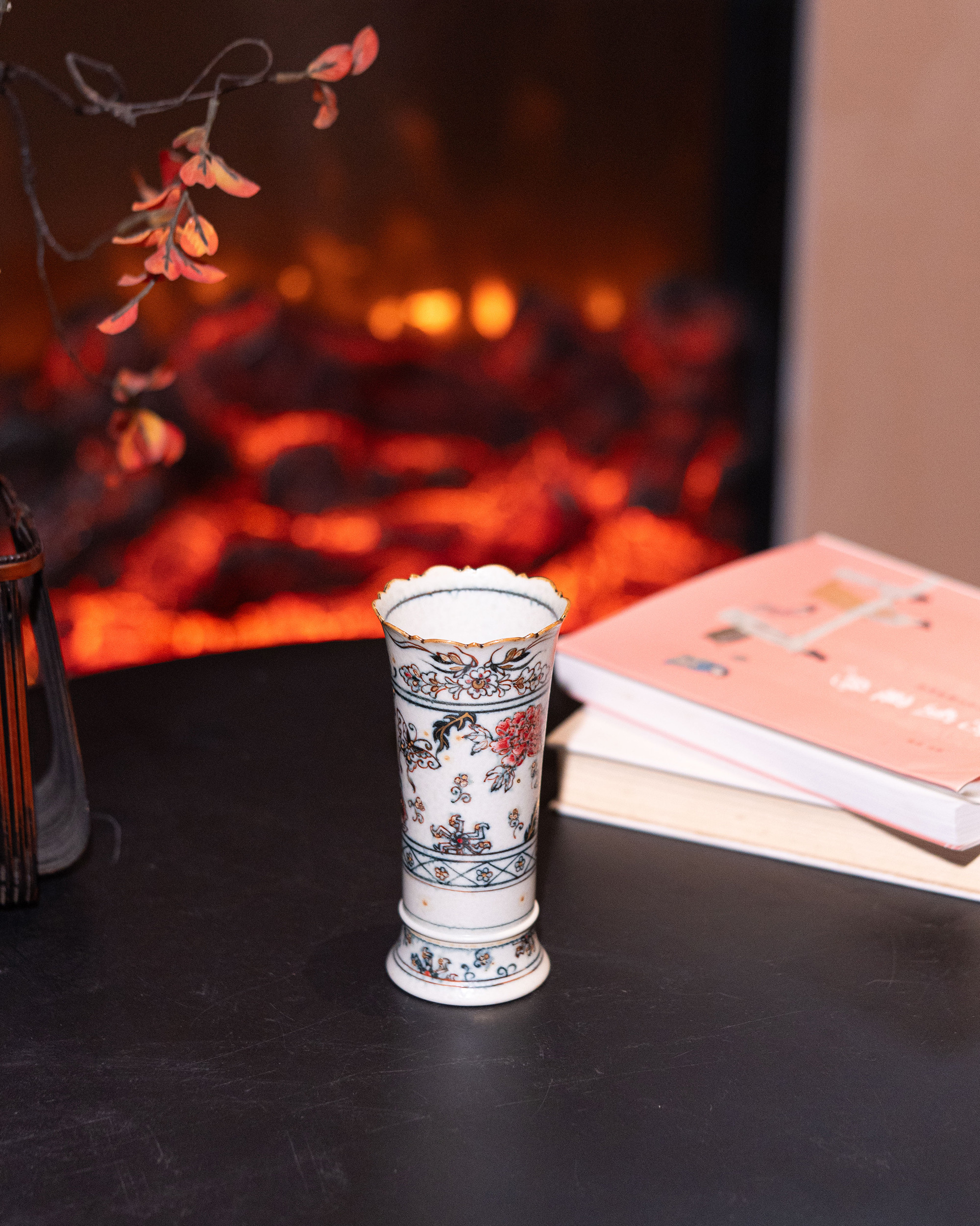 青花染付×描金「盼春」蝶恋花 花瓶｜宋風・觚形花器（花觚）｜景徳鎮ハンドメイド