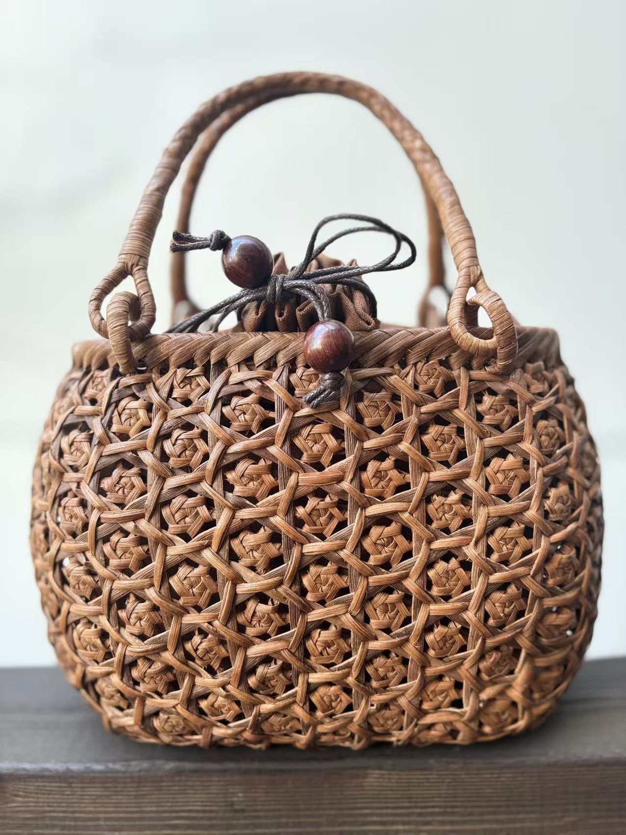 山葡萄籠バッグ　山葡萄かごバッグ　細ひご　花編み　内布あり　巾着タイプ内布