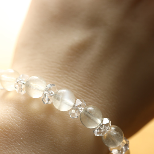 ☆プレミアムブレス☆…☆スリランカ産：オーソクレース（天然