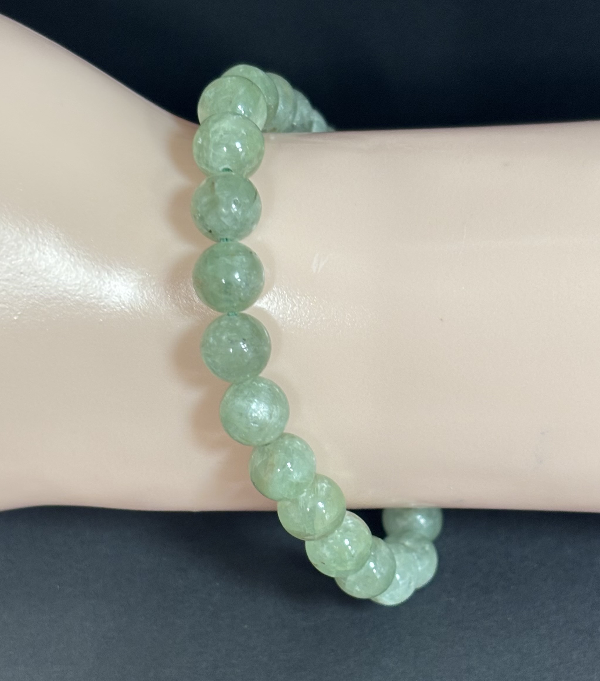 ミントグリーンカイヤナイト ブレスレット✨️高品質天然石【石言葉】自立、冷静、直感、意志の強さ