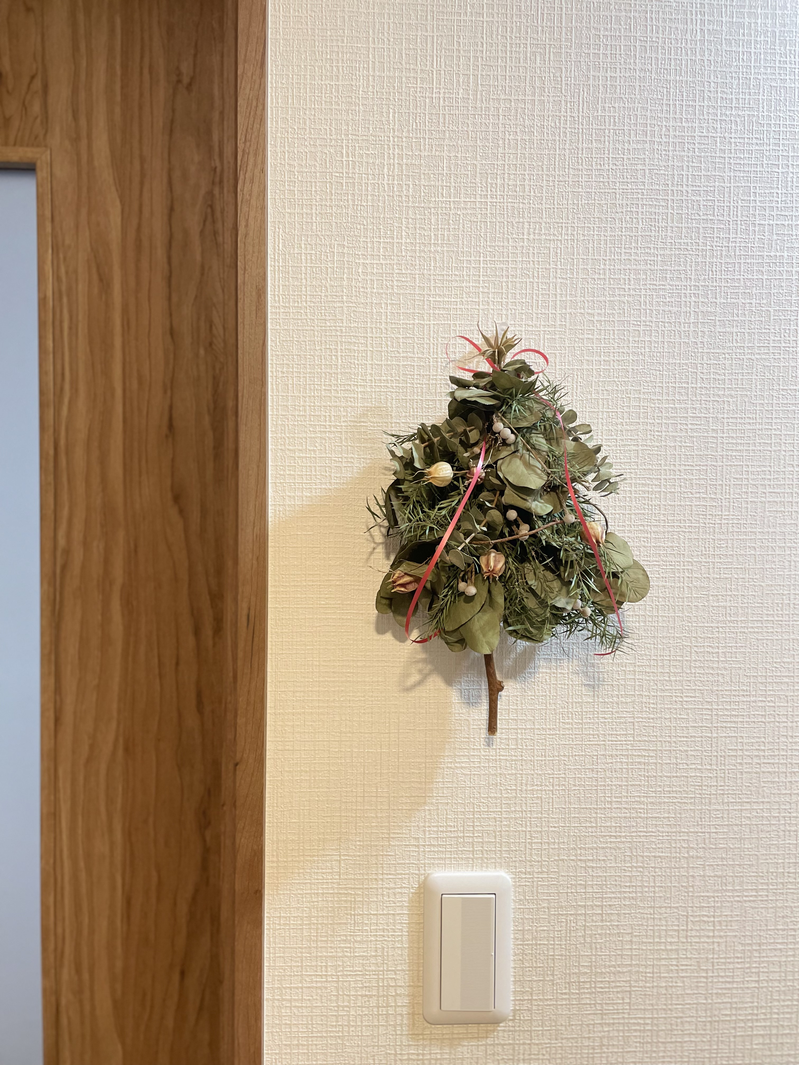 リニューアル&クリスマスSALE！　\\一点もの// 壁に掛けられる♪クリスマスツリーのドライアレンジ