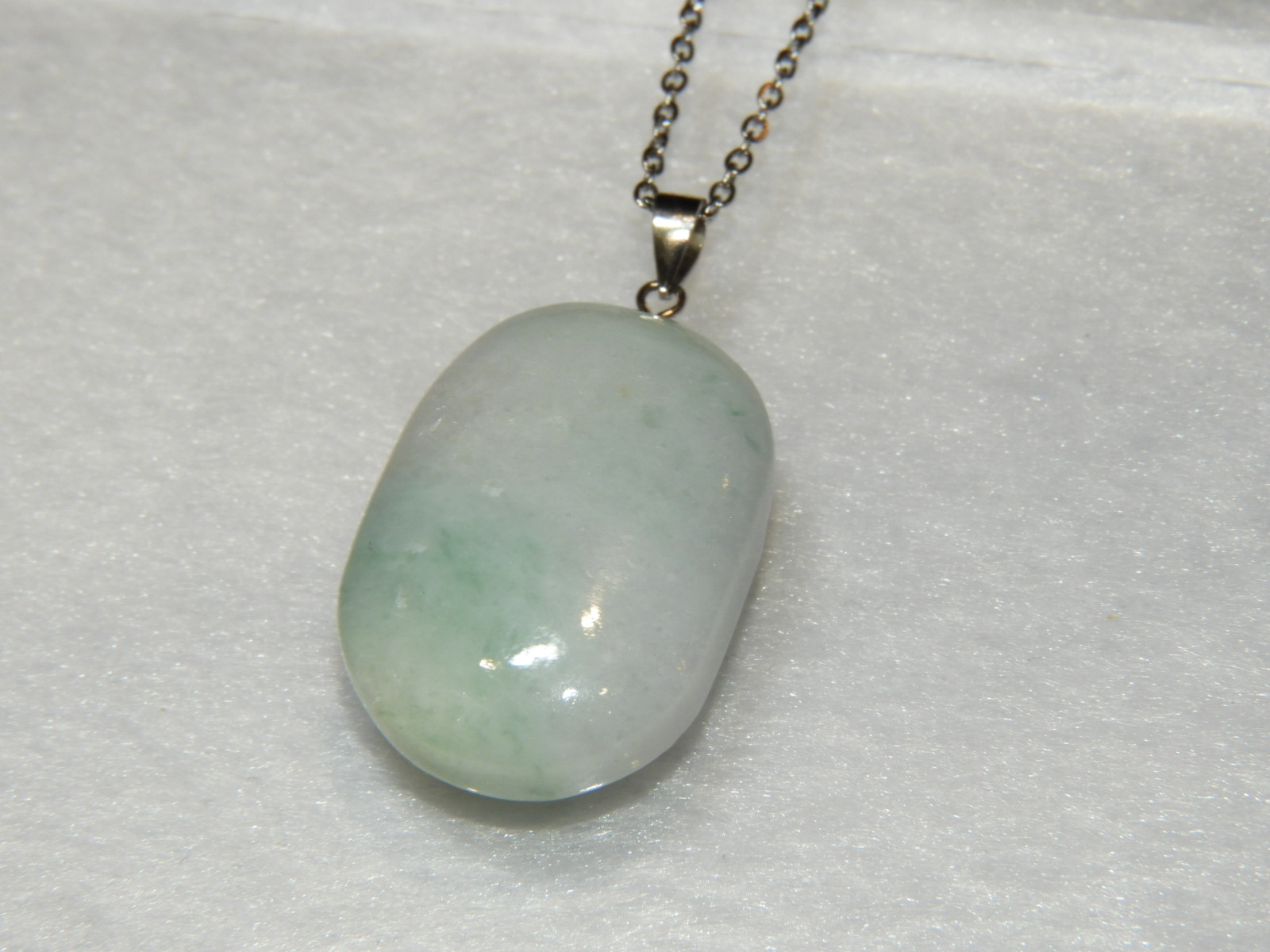 特大サイズ！ヴィンテージジェイド！40年前の糸魚川ヒスイペンダントトップ！メイドイン＆フロムジャパン　天然石　１４１