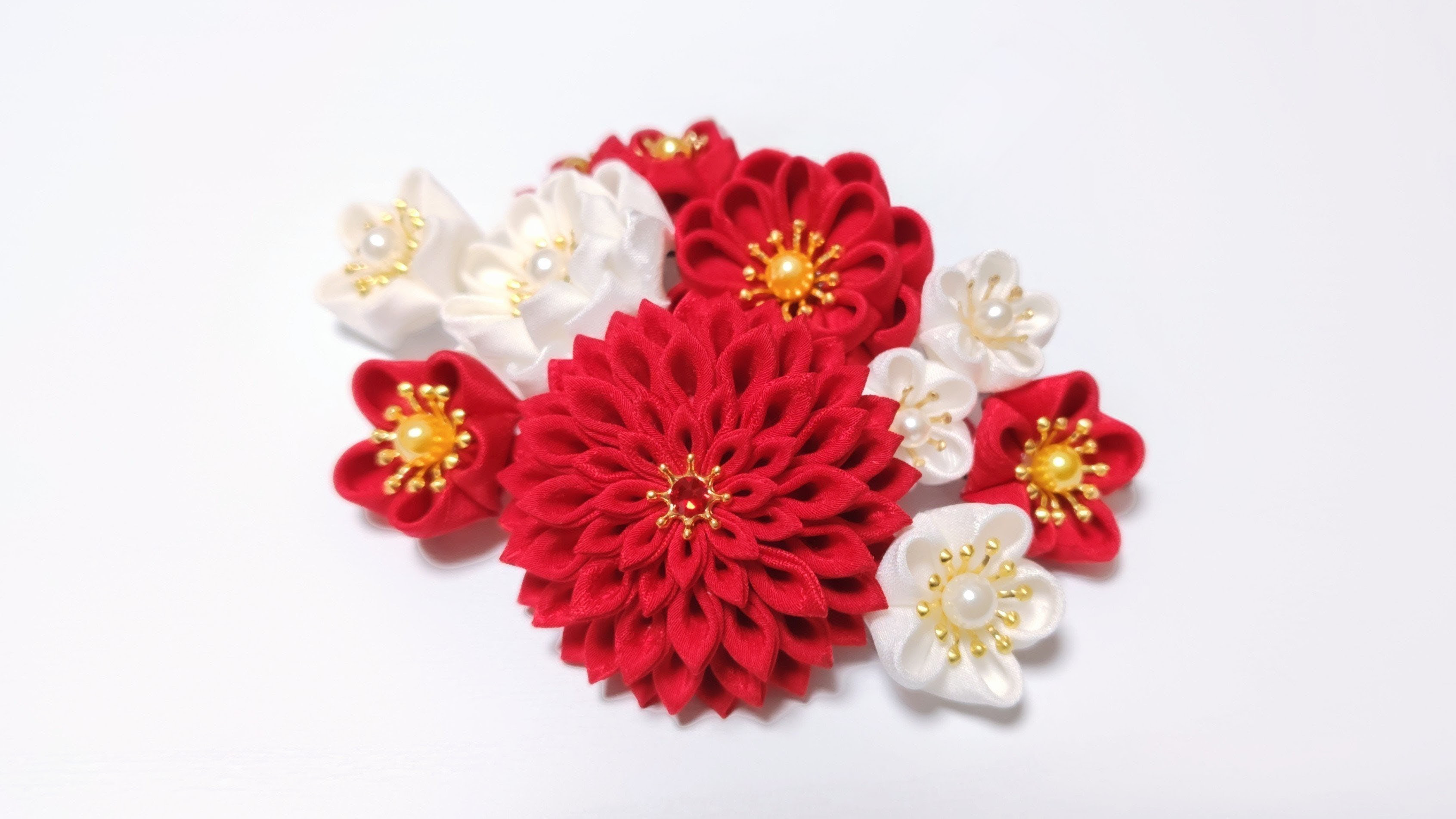 つまみ細工の髪飾り Ｕピン ７点セット【赤･白】