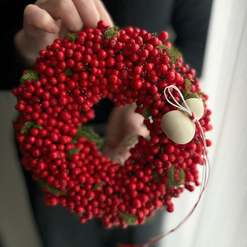 縁起物】災い転じて福となす:たっぷりつぶつぶが可愛い《南天リース