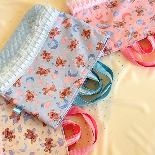 くま柄×フリル レッスンバッグ｜国産キルトのふっくら丈夫な手提げ A4