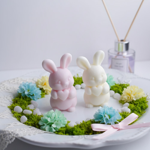 ハートを抱えたにっこりうさぎのアロマワックスオブジェ キャンドル